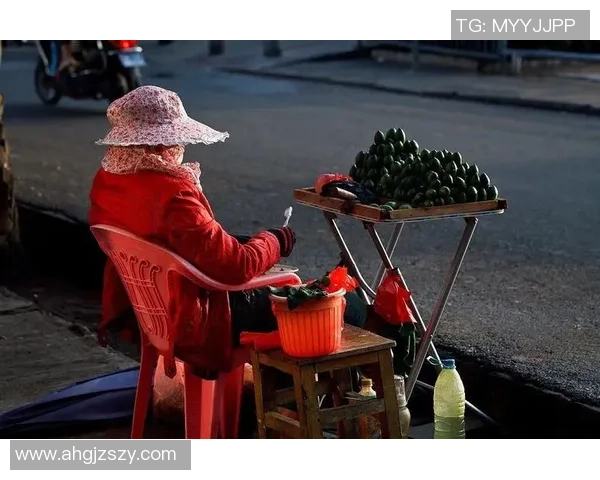 足球明星吃槟榔引发热议网友热评背后的文化与健康问题 足球明星吃槟榔引发热议网友热评背后的文化与健康问题