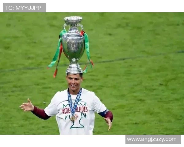 足球明星王大宝的成长之路与辉煌成就全景回顾 足球明星王大宝的成长之路与辉煌成就全景回顾