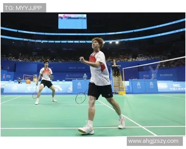 重庆羽毛球队荣登全国羽毛球状态排行榜第一名展现强劲实力 重庆羽毛球队荣登全国羽毛球状态排行榜第一名展现强劲实力