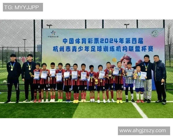 大师赛点评:杭州足球队的实力表现 大师赛点评:杭州足球队的实力表现