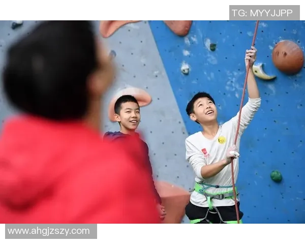 攀岩专题：聚焦重庆攀岩队的意识